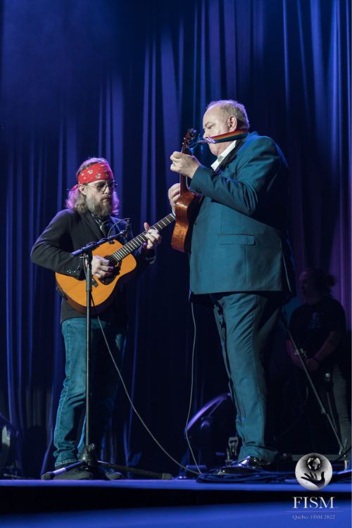 jared kopf y john archer tocando musica