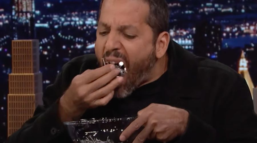 david blaine comió clavos en el Tonight Show