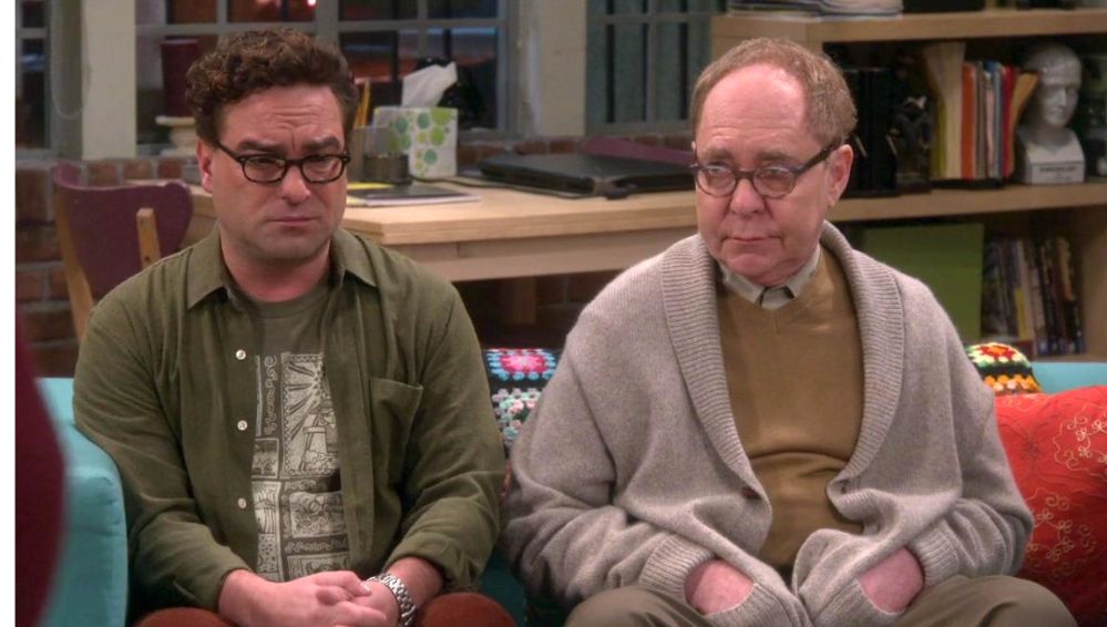 Teller habla y aprende magia en The Big Bang Theory